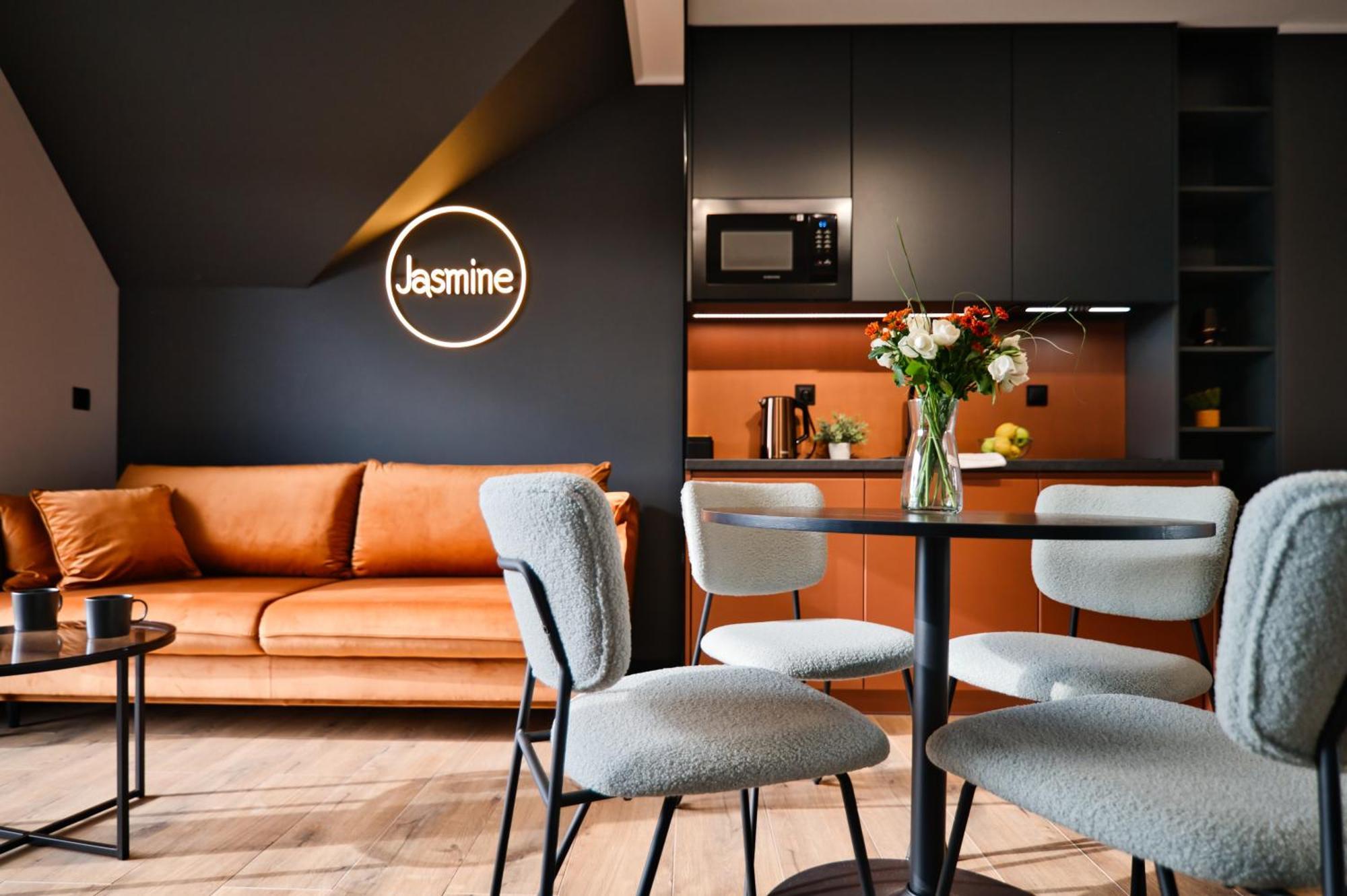 Aparthotel Jasmine By Housine à Zator Extérieur photo